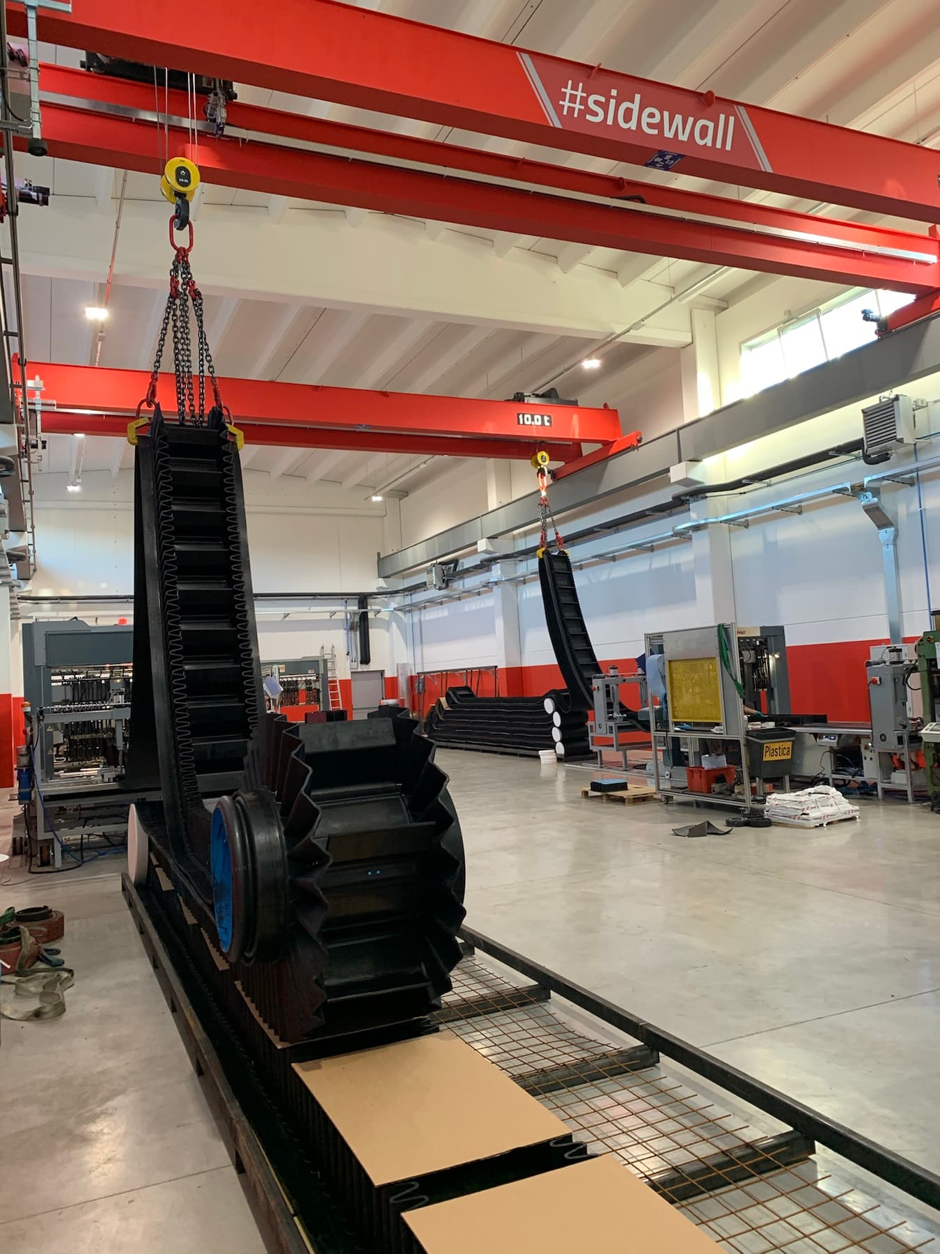Nastro Sidewall in lavorazione in officina